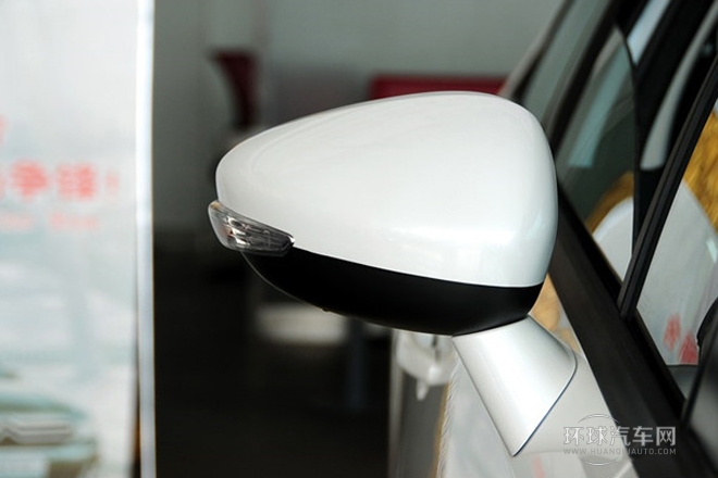 2013款 兩廂 1.6L 手動樂尚型