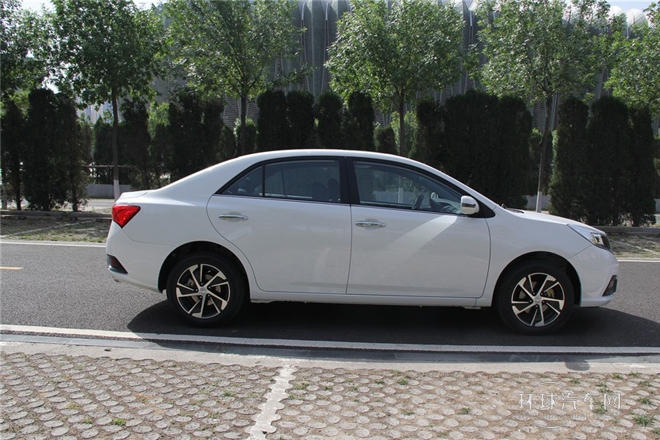 2014款 1.5L 新視界版手動豪華型