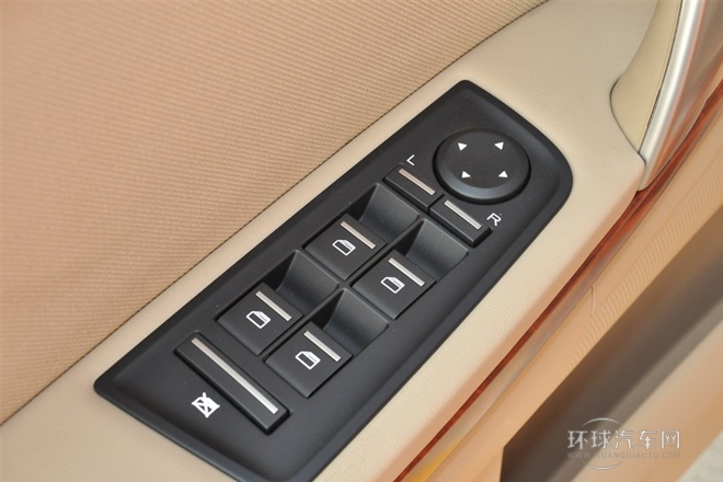 2013款 掀背 1.8T 自動精英版