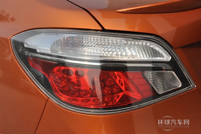 2013款 掀背 1.8T 自動精英版