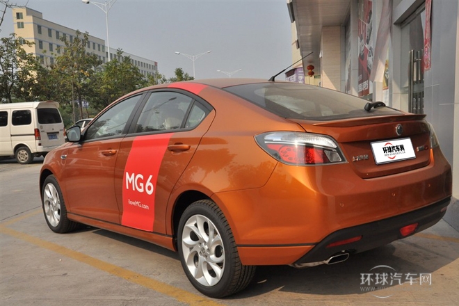 2013款 掀背 1.8T 自動精英版