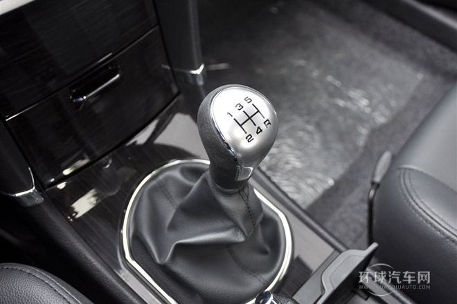 2014款 1.5L 新視界版手動(dòng)尊貴型