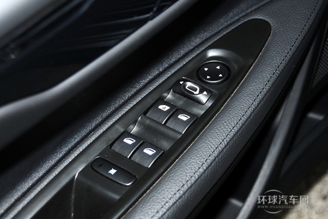 2013款 三廂 2.0L 自動(dòng)品悅型