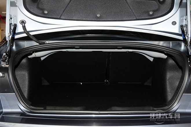 2013款 三廂 2.0L 自動品悅型