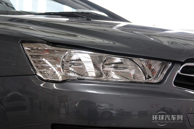 2013款 三廂 2.0L 自動(dòng)品悅型