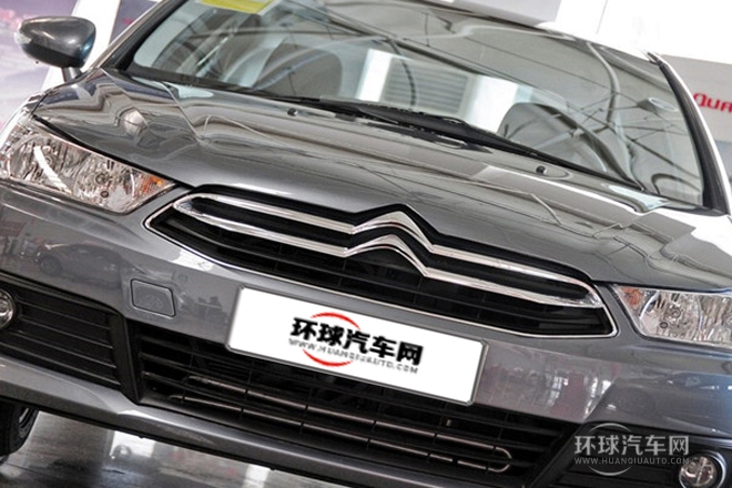 2013款 三廂 2.0L 自動(dòng)品悅型