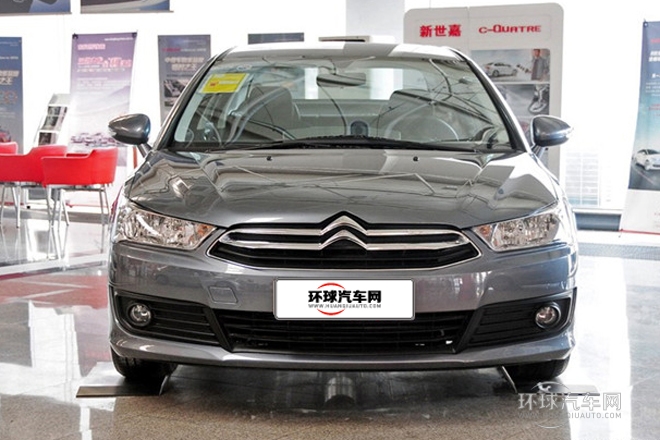 2013款 三廂 2.0L 自動(dòng)品悅型