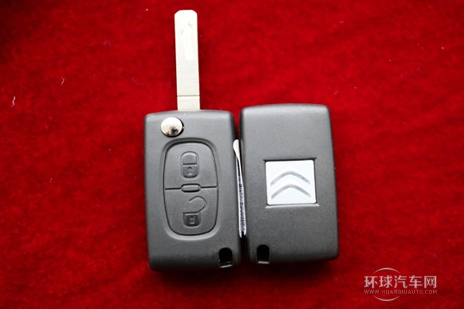 2013款 三廂 1.6L 手動(dòng)品享型