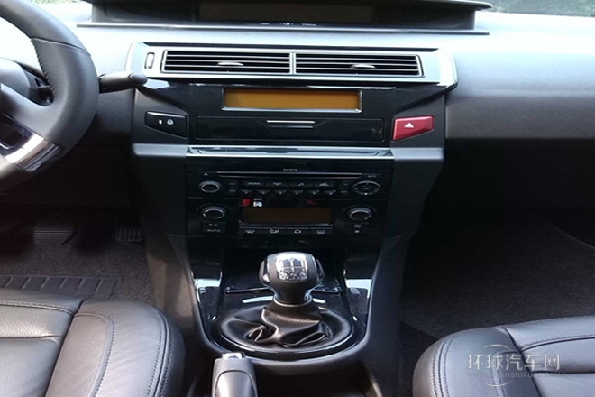 2013款 三廂 1.6L 手動品享型