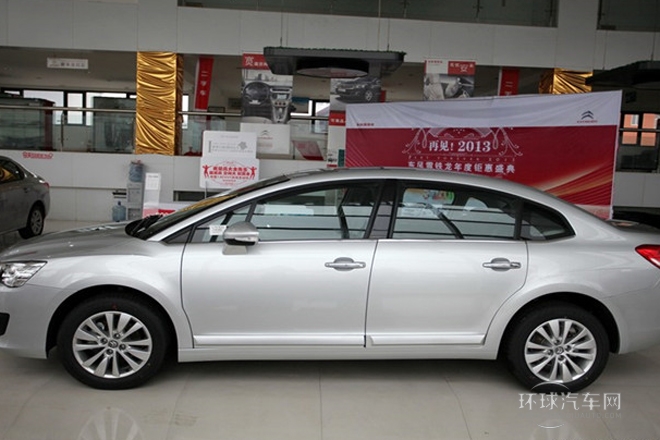 2013款 三廂 1.6L 手動品享型