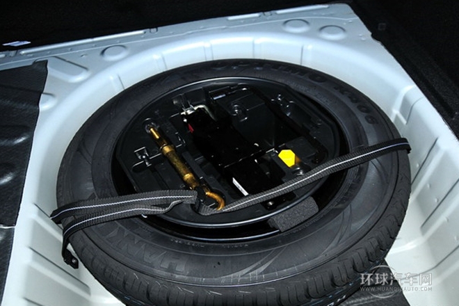 2013款 三廂 1.6L 自動品尚型