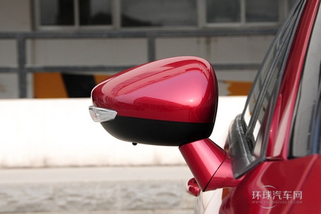 2013款 三廂 1.6L 手動(dòng)品尚型