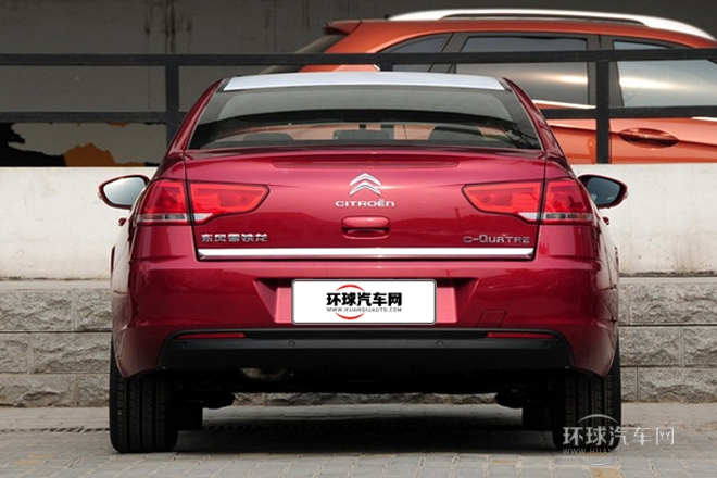 2013款 三廂 1.6L 手動(dòng)品尚型