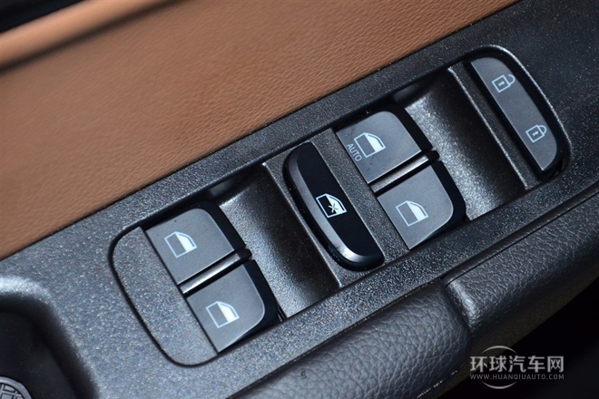 2014款 1.6L 手動(dòng)舒適型