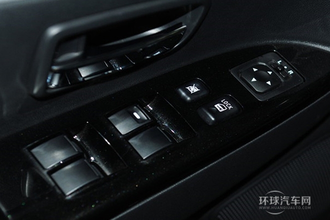 2013款 2.0L 兩驅豪華版