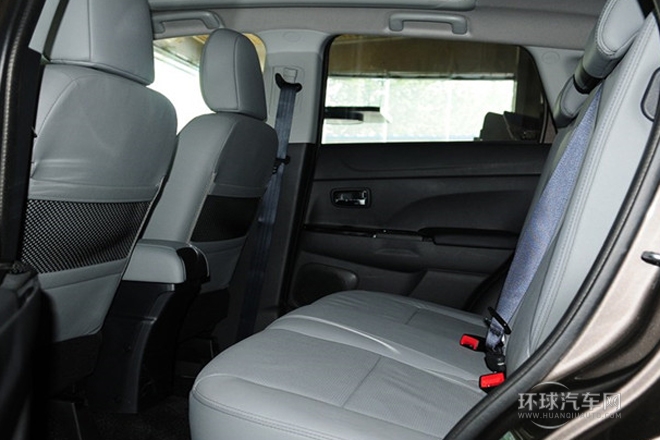 2013款 2.0L 兩驅豪華版