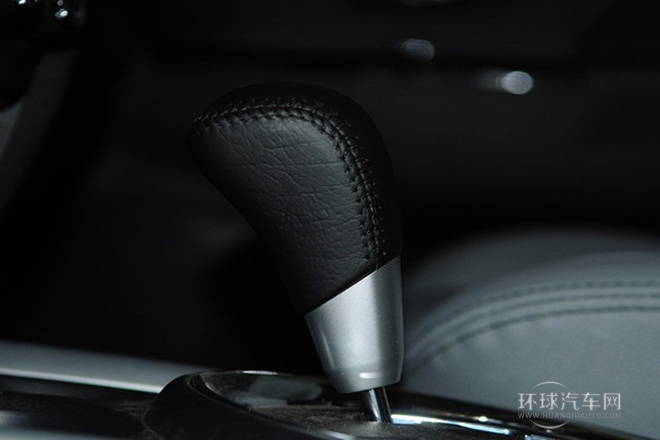 2013款 2.0L 兩驅豪華版