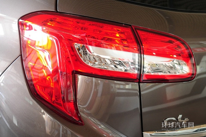 2013款 2.0L 兩驅(qū)豪華版