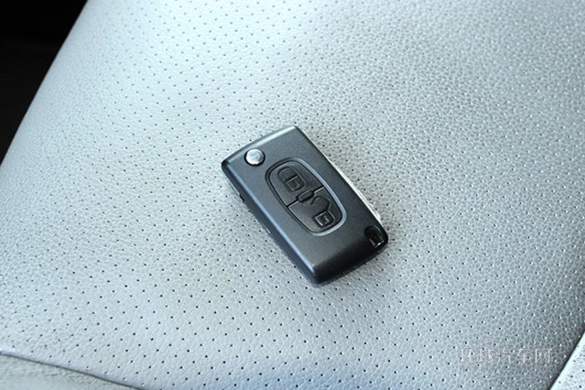 2013款 2.0L 四驅豪華版