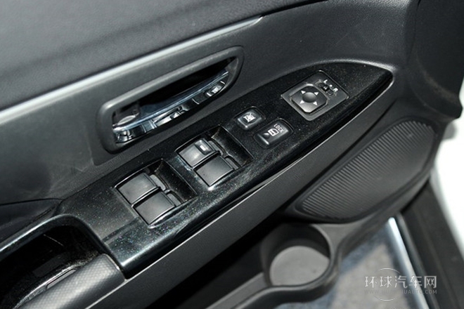 2013款 2.0L 四驅豪華版