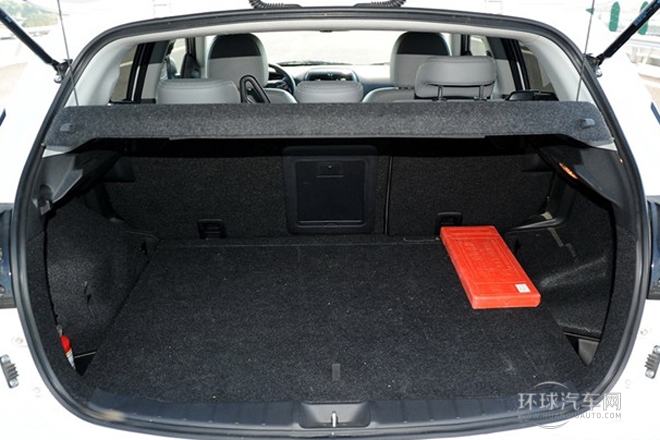 2013款 2.0L 四驅豪華版