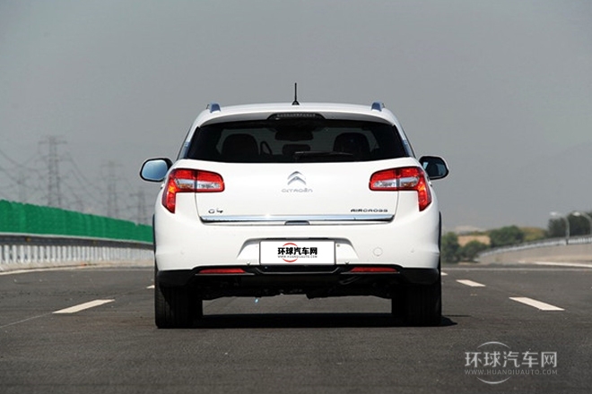 2013款 2.0L 四驅豪華版