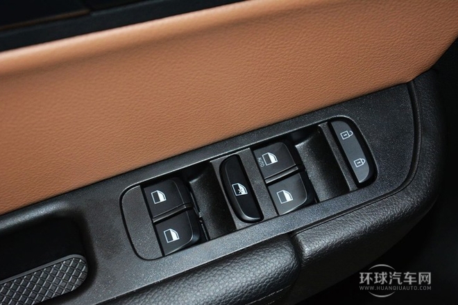 1.5T 手動兩驅豪華型