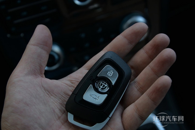 1.5T 手動兩驅豪華型