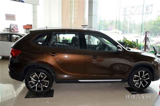 1.5T 手動(dòng)兩驅(qū)運(yùn)動(dòng)型