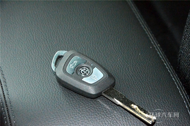 1.5T 手動兩驅運動型