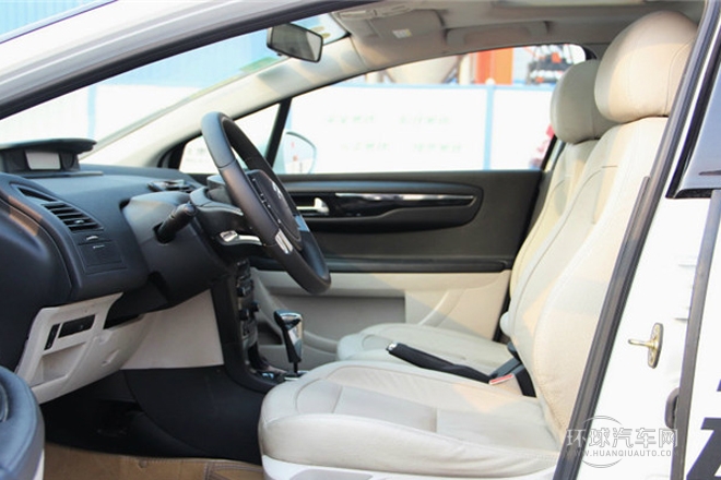 2013款 三廂 1.6L 自動品享型