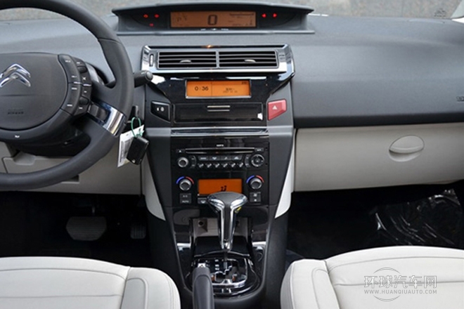 2013款 三廂 1.6L 自動(dòng)品享型