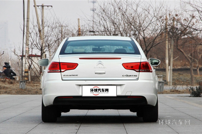 2013款 三廂 1.6L 自動品享型