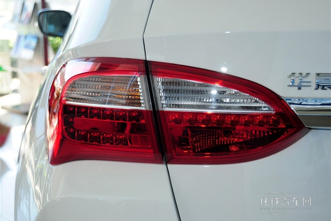 1.5T 自動兩驅運動型