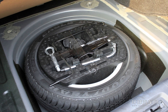 2010款 1.8T 自動加長舒適版