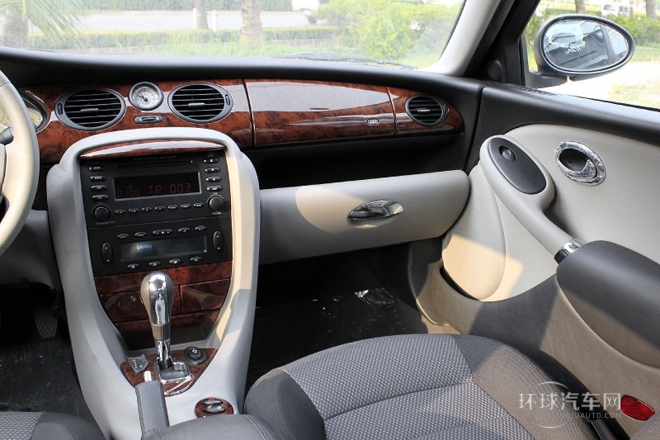 2010款 1.8T 自動加長舒適版