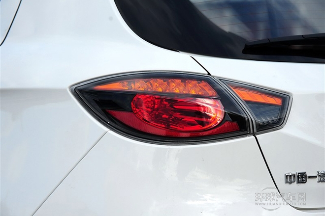 2014款 兩廂 1.5L 手動(dòng)豪華型