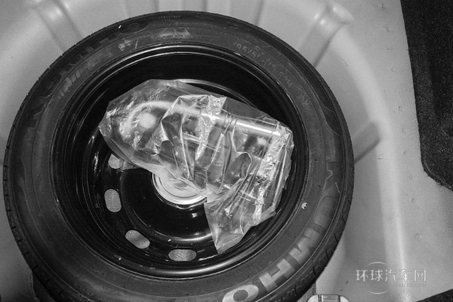 2014款 兩廂 1.5L 手動(dòng)舒適型