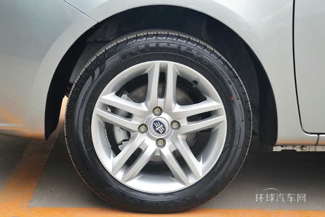 2014款 兩廂 1.5L 手動(dòng)舒適型