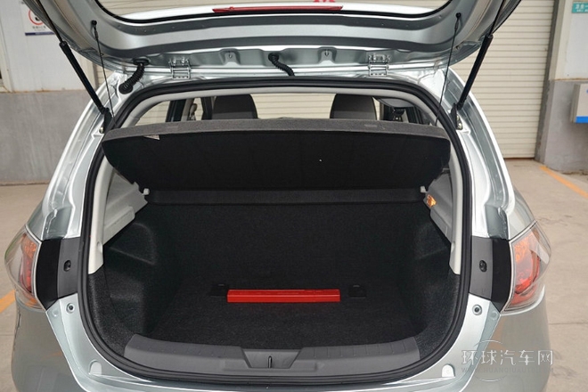 2014款 兩廂 1.5L 手動(dòng)舒適型