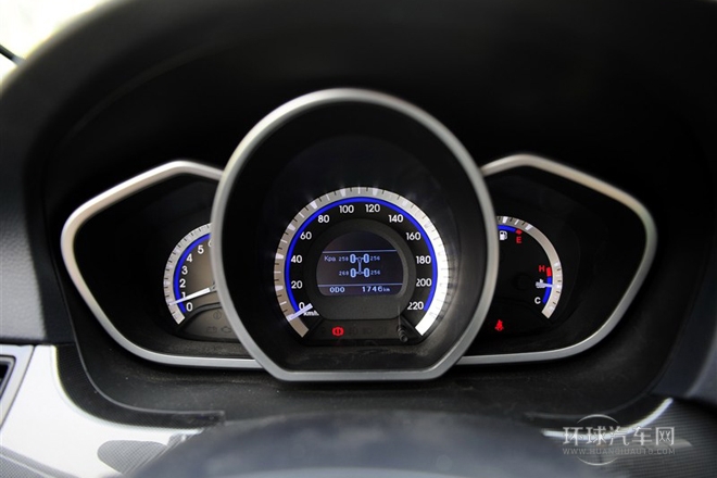 2013款 1.5L 手動精英版