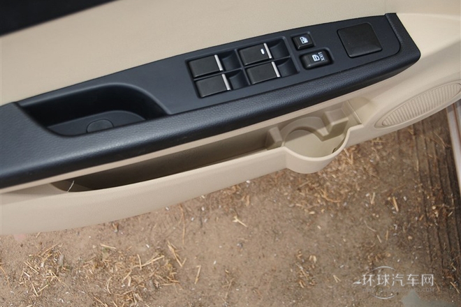 2013款 1.5L 手動標準版