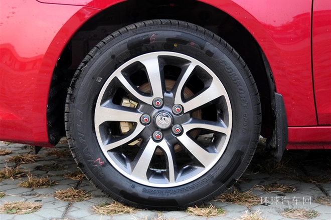 2013款 1.5L 手動(dòng)豪華版