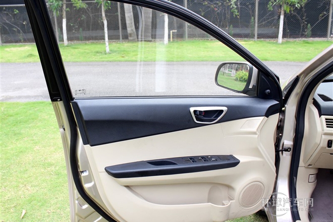 2013款 1.5L 手動舒適版