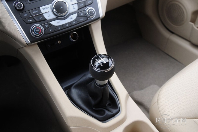 2013款 1.5L 手動舒適版