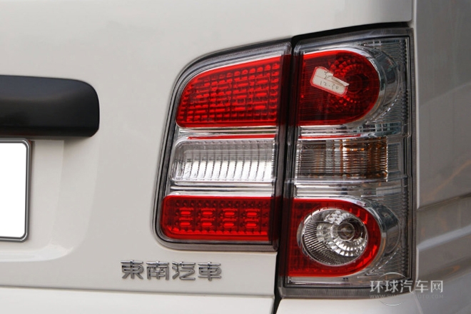 2011款 1.3L(東安引擎)豪華型