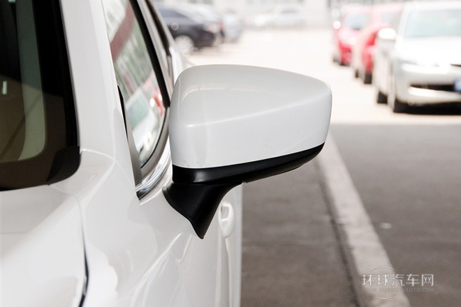 2014款 兩廂 2.0L 自動(dòng)旗艦型