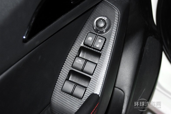 2014款 兩廂 2.0L 自動運動型