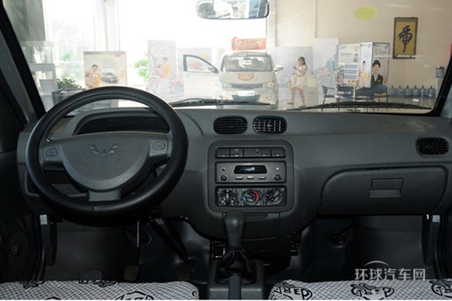 2010款 1.0L加長版 基本型