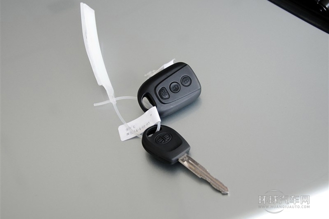 2012款 三廂 1.5L 自動尊貴型